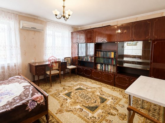 Рідкісна пропозиція 3-х кв.  81 м кв. в цегляній вставці на Перемозі 6. Днепр