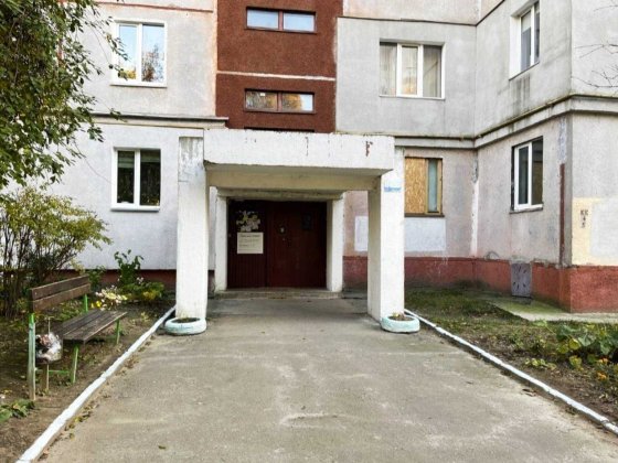 Продам 4-кімнатну квартиру по вул. Коваленка Чернигов