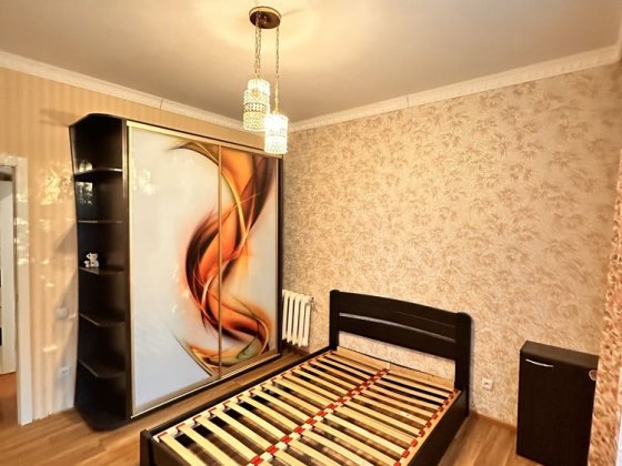 Продам 2 кім квартиру вул Калинова пр Слобожанський Днепр
