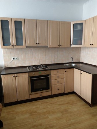 Продаю 1 кім в центрі - фото 1