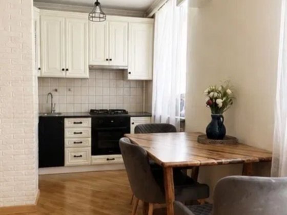 N:14197 - Продаж квартири, 2-кімн., Центр, вул. Київська, 50 м² Житомир