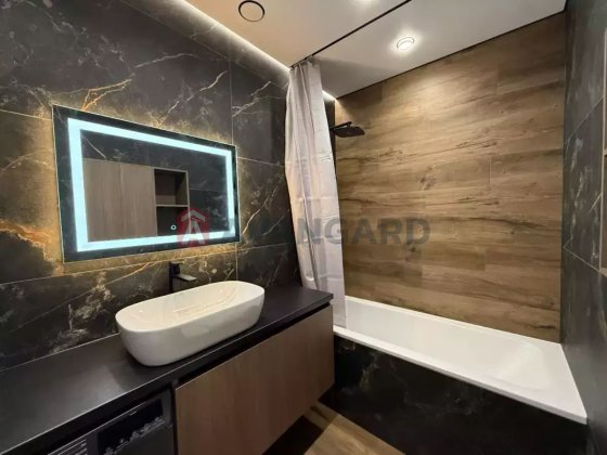 Продаж 2 кімн. квартири в новобудові, цегла, автономне опалення 57 500 $ Днепр