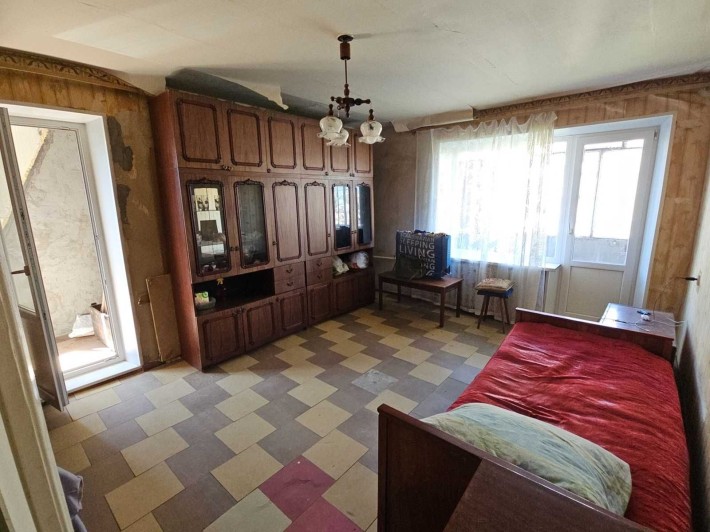 Продам 1 кімнатну квартиру Мініна, внизу пр. Поля (Кірова) - фото 1