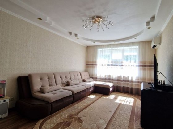 ПРОДАМ 3-х комнатную квартиру Запорожье