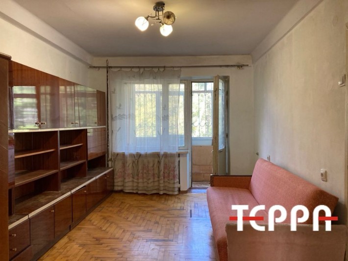 Продаж 2-кімнатної квартири  у цегляному  будинку - фото 1