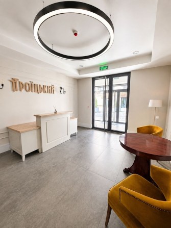 Продажа квартиры с ремонтом в ЖК «Троицкий» (новострой, центр) - фото 1
