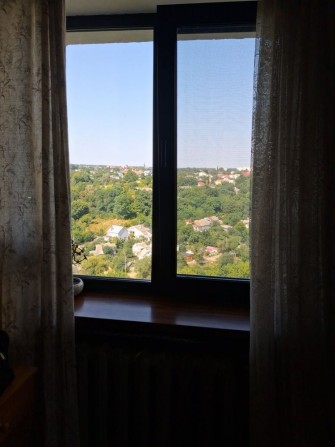 Продам 4-ну квартиру в центрі міста - фото 1