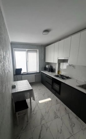 Продаж сучасної 3кімн квартири з високоякісним ремонтом, меблями та побутовою технікою - фото 1