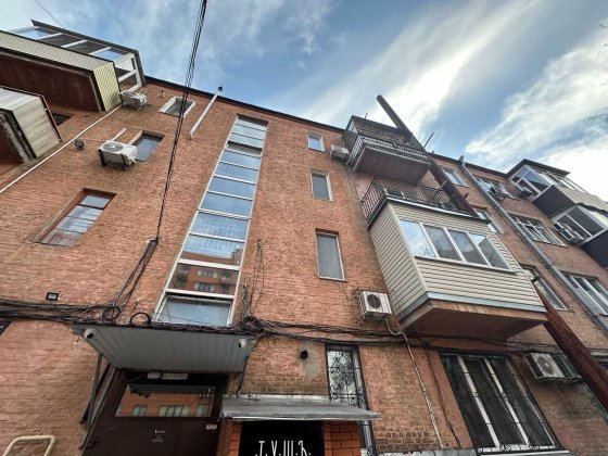 Продам 2-комнатную квартиру в центре на ул. Староказацкой (парк Глобы) Днепр