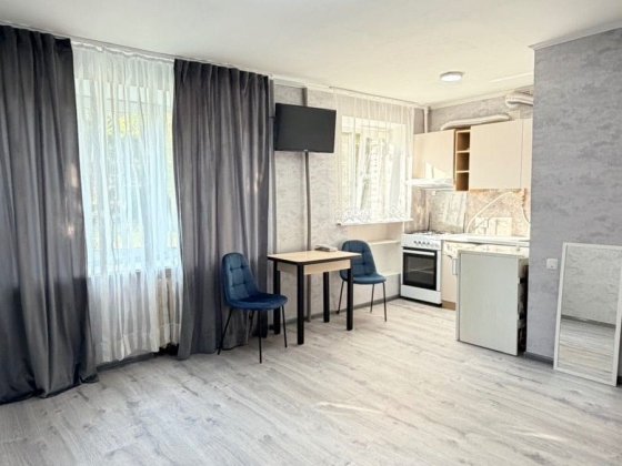 Продам однокімнатну квартиру на Новомиколаївці Кропивницкий