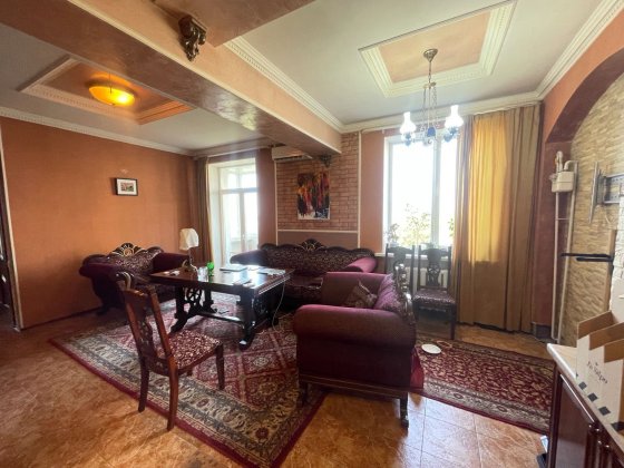 Продаж Квартири 100 м² у сталінці. Парк Шевченко Днепр