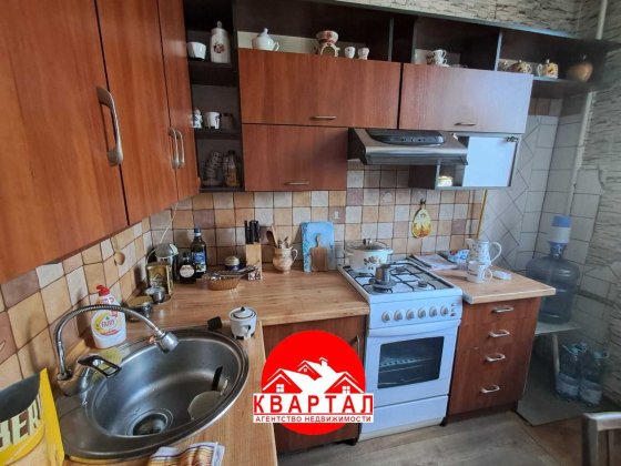 Продается 3-х комнатная светлая полнометражная квартира на Проспекте Соборном, пл. Запорожская Запорожье