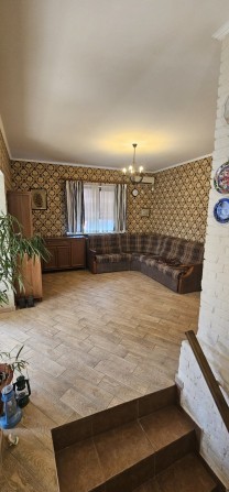 Продам квартиру Центр 80 кв.м. - фото 1