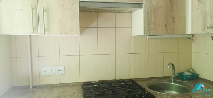 продам 2 кімнатну квартиру на 2поверсі, окремі кімнати - фото 1