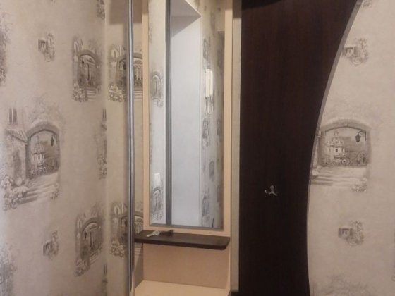 Від власника Продам 1-кімнатну велику квартиру з ремонтом Запорожье
