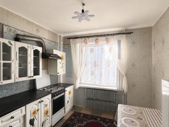 Продажа 2ой квартиры в Бородинском р-не Запорожье