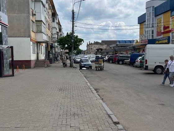 Квартира під бізнес | 1 поверх | вул. Хлібна Житомир