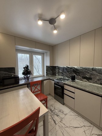 Продажа 2х комнатная квартира - фото 1