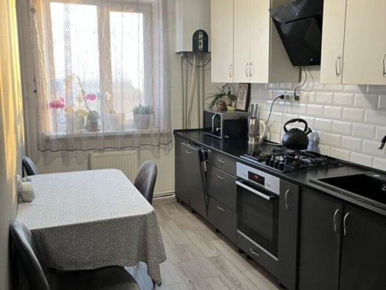 Продам 3 кімнатну квартиру на вул. Державності ( Жадова) Кропивницький