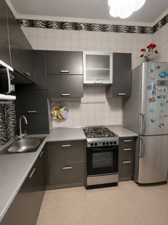 Продам 2х комн кв-ру с гаражем на А.Поля - фото 1