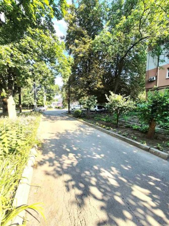 Продам 1-о кімнатну квартиру в районі дендропарку, біля АТБ. Є-відновлення, ваучер. - фото 1