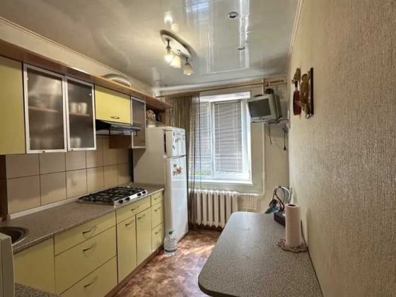 Продаж 3к квартири ж/м Перемога-1, вулиця Набережна Перемоги, сквер прибрежний Днепр