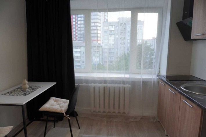 ТЕРМІНОВО продається кімната  в гуртожитку зі своїми санвузлом - фото 1
