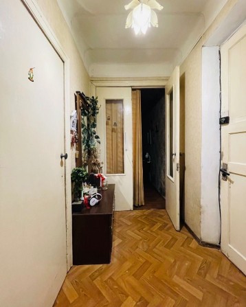 Продам 2к квартиру в самому центрі - фото 1