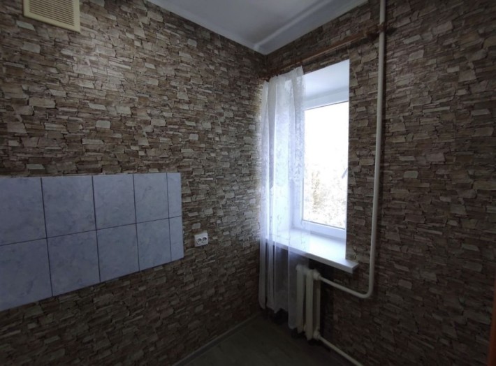 ^ До продажу пропонується 1 кімнатна квартира після ремонту у Комунарському районі. - фото 1