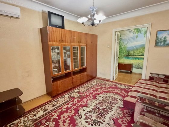 Продам 2 кімнатну квартиру у центрі міста Днепр