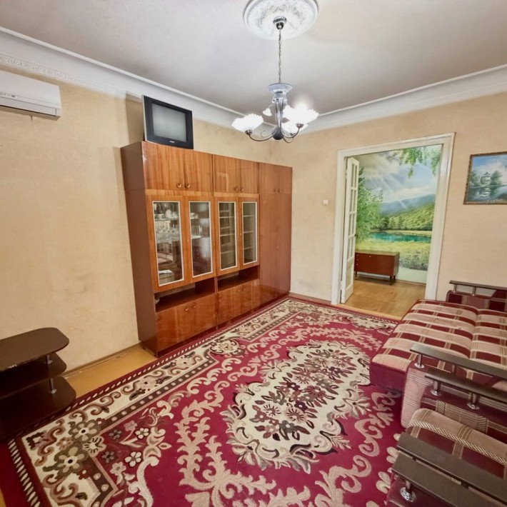 Продам 2 кімнатну квартиру у центрі міста - фото 1