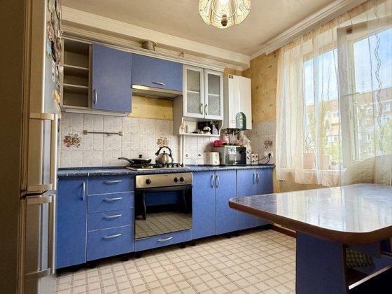 2-кімнатна квартира на Жадова  поруч з Файно маркетом| АГВ | 6/9 | не кутова | 52 м² Кропивницкий