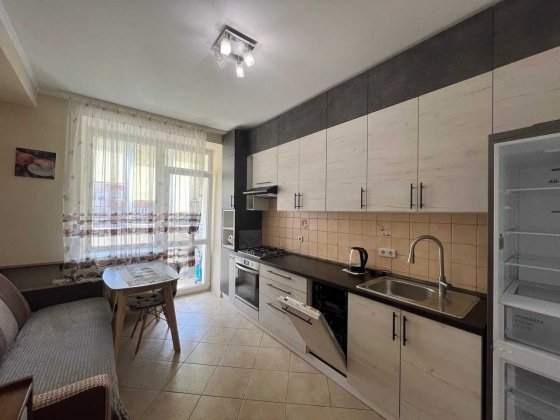 Продаж 1но кімнатної квартири по вул. Наукова, 49а, новобудова 2007р. Львов