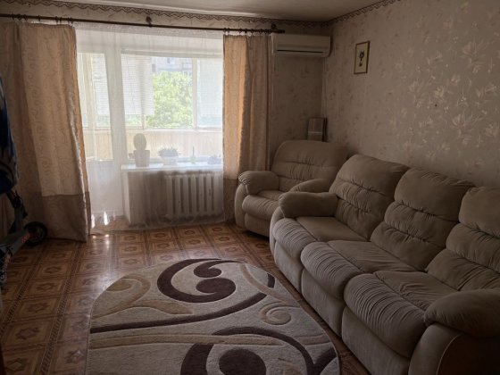 Продам 4 кімнатну квартиру центр Кропивницький