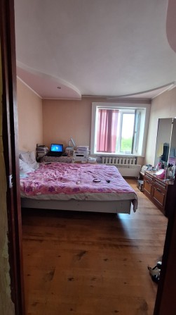 Продам 3 кім квартиру 65 кв з газовим опаленням + гараж - фото 1