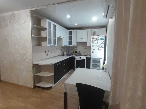 Продаж 2-кімнатної квартири з кухнею-студією, Металургів (213-378-413) Запорожье