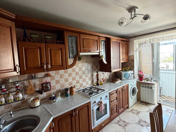 Продаж 3х кімнатна квартира вул, Мазепи-Миколайчука з АГВ 120000дол. США торг з євроремонтом цегла ч Львов