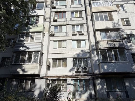 3-комнатная квартира ул. Квартальная( Гладкова) в Шевченковском районе Днепра Днепр