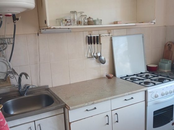 Продається вільна 2х кімн кв на Правому березі Хортицький район Запорожье