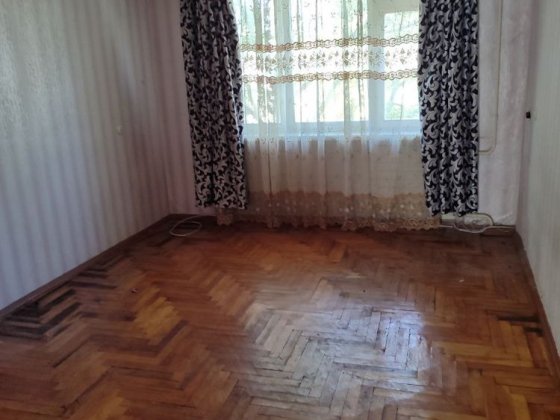 Продам кімнату в 2к квартирі ( в другій половині ніхто не живе) Власник Запорожье