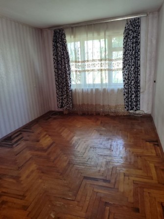Продам кімнату в 2к квартирі ( в другій половині ніхто не живе) Власник - фото 1