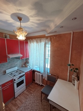 Продам 2 кімн квартиру в центрі міста Житомира. - фото 1