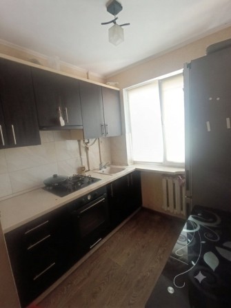 Продам 2 кімнатну квартиру Сінний ринок - фото 1
