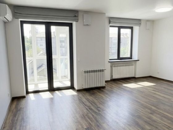 Пррдається 3 кімнатна квартира 86 м² З ЄВРОРЕМОНТОМ БІЛЯ ТРЦ GLOBAL Житомир