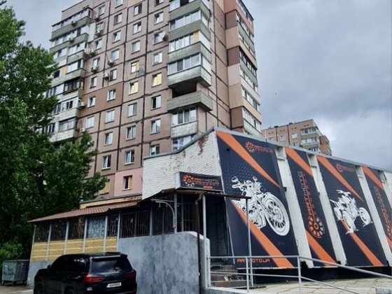 Продам видовую 2х ком на Победе Днепр