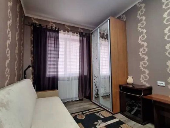 Продам 1-ком. квартиру просп. И.Мазепы Днепр