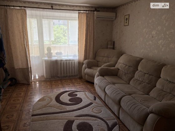 Простора 4-кімнатна квартира площею 86 м² в центрі міста Кропивницький