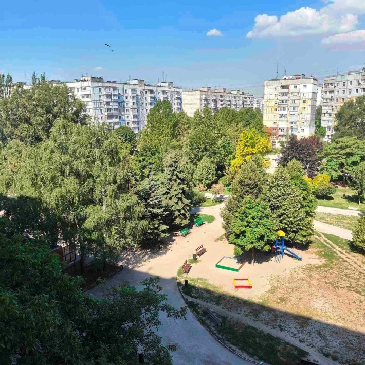 Продам 3-к квартиру в центре Бородинского мкрна, ул. Ладожская - фото 1