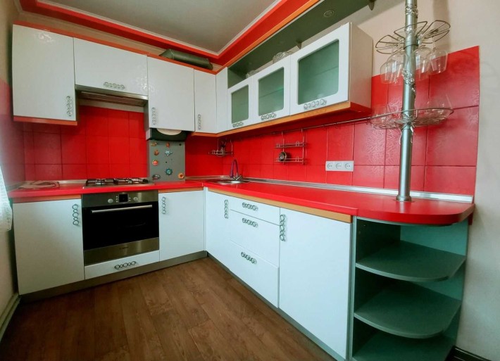 Продам двухкомнатную квартиру с ремонтом техникой мебелью - фото 1