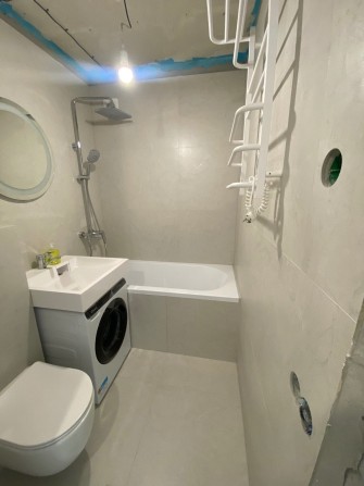 Продам 2к квартиру в центрі - фото 1